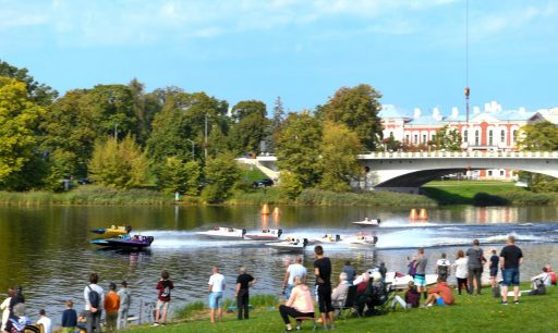 Vett mööda tuhisevad motoässad tõmbasid hooajale joone alla