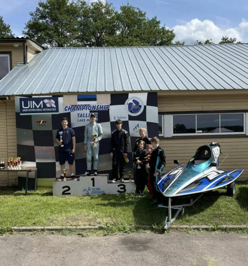 Viljandi veemotosportlased sõitsid nii Eesti kui Leedu meistrivõistlustel esikolmikusse